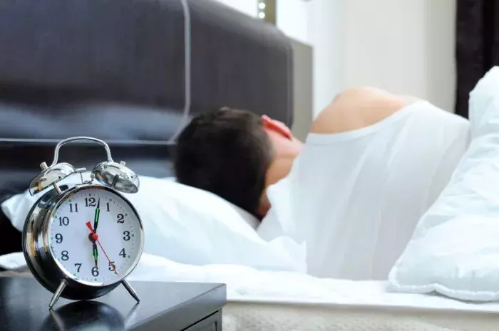 De combien d'heures de sommeil ai-je besoin